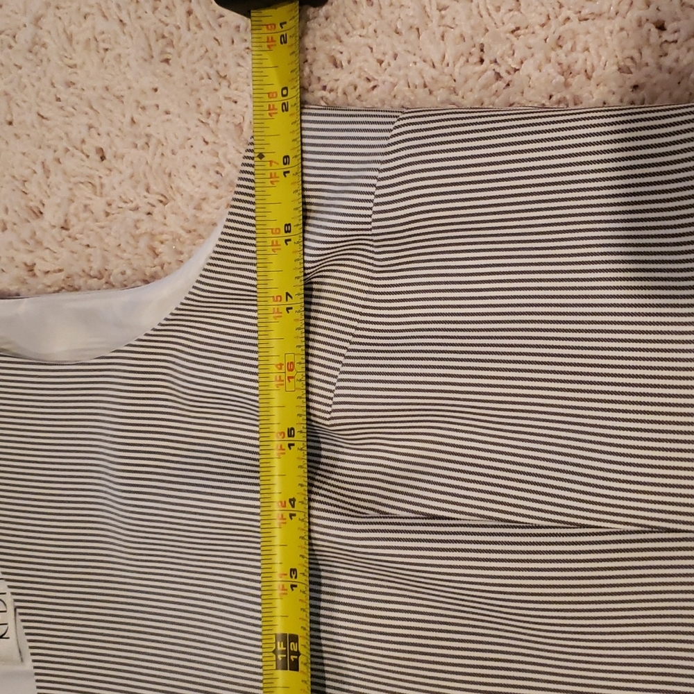Kasper Two Piece Suit - Picture 10 of 10